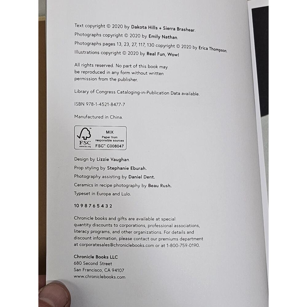 Moon Bath : Bathing Rituals and Recipes for Relaxation and Vitality - Picture 4 of 16